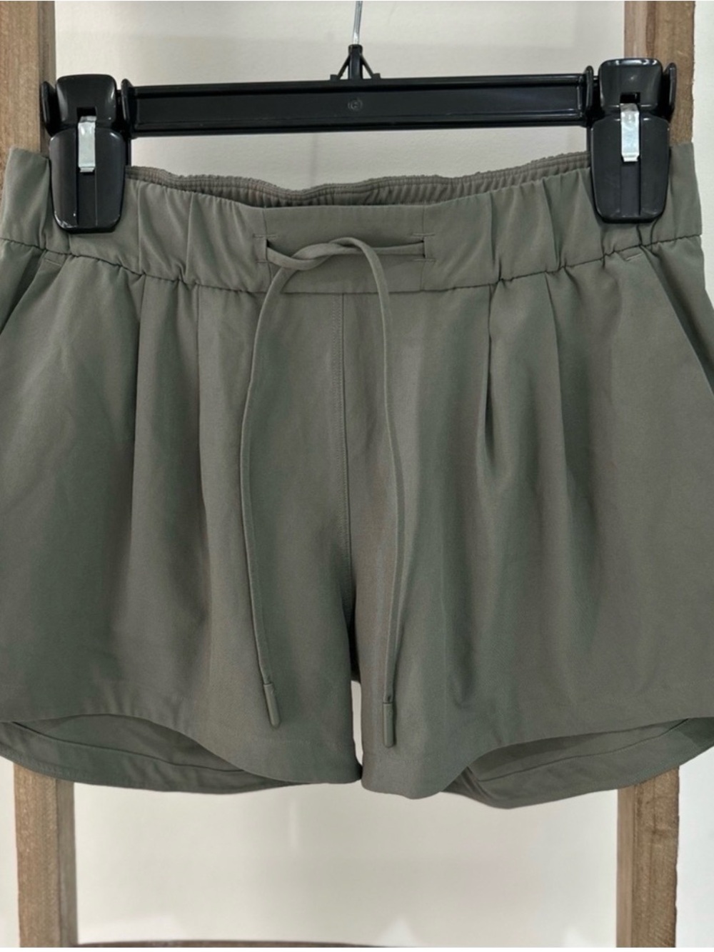 lululemon athletica Stroll at Sundown Shorts
